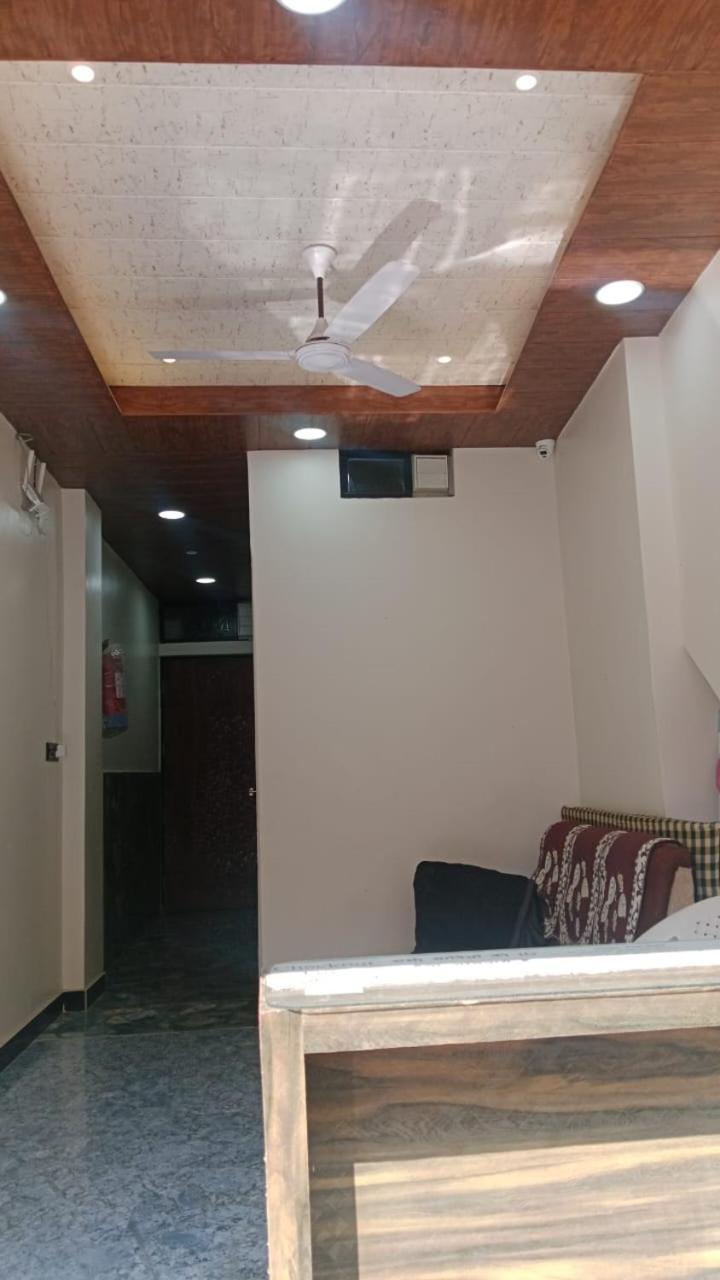 Golden Guest House Ujjain Zewnętrze zdjęcie